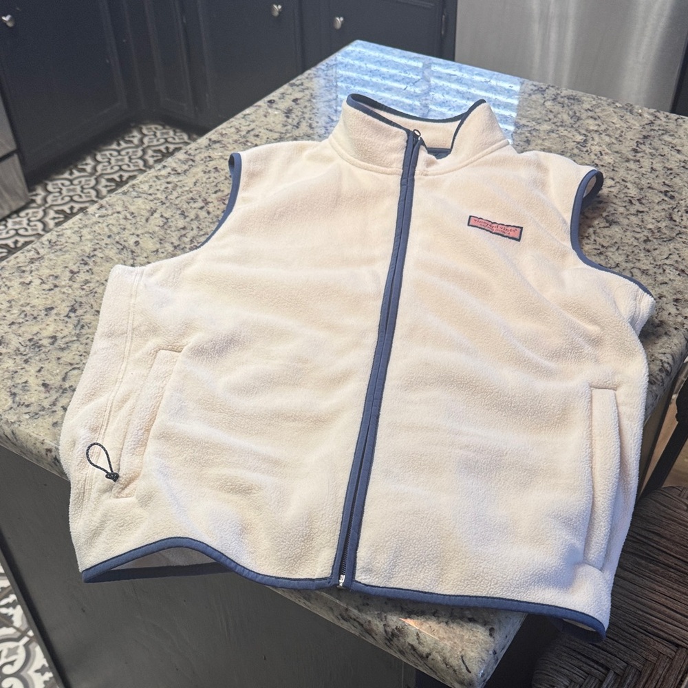Vineyard Vines Cream Vest with Navy Accents